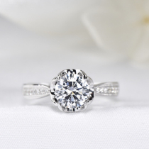 Fu Daisheng white 18K gold diamond ring female 1 carat 70 customized female ring courting wedding diamond ring