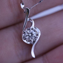 Fu Dasong 18K gold diamond pendant platinum rose gold choker diamond pendant single diamond pendant girl