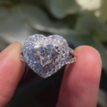 Fu Daisheng White 18K Gold 80 Profiled Heart-shaped Diamond Ring Diamond Ring Girl Courting for Wedding Engagement 1 Clara