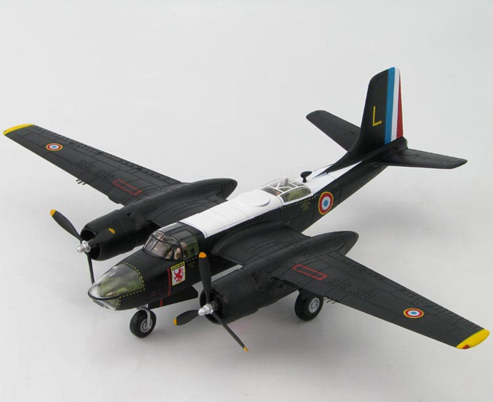 HM Collector HA3223 RB-26C Bomber Invader E R P 1 32 Armagnac 1950s