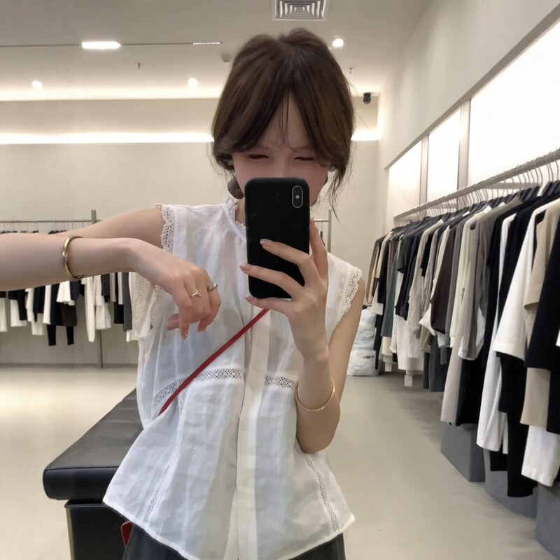 Korean Dongdaemun White Lace Trim Sleeveless Shirt for Women, New Summer Style, Loose Fit, Slimming, Hollow-Out Ramie Top