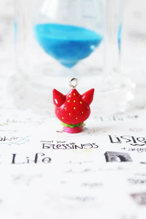 Figurine manga fille aux fraises - Ref 2699903 Image 6