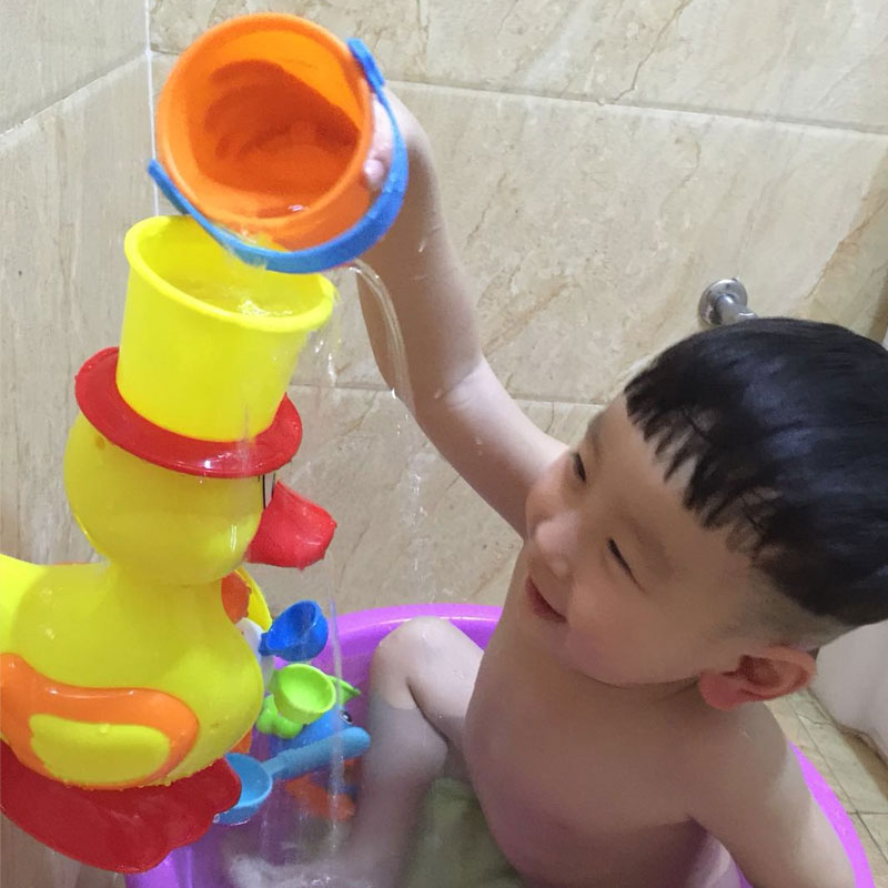 Play water toys Baby bath turn turn Le shower Children's baby bathroom play water toys 1-3 years old girl boy