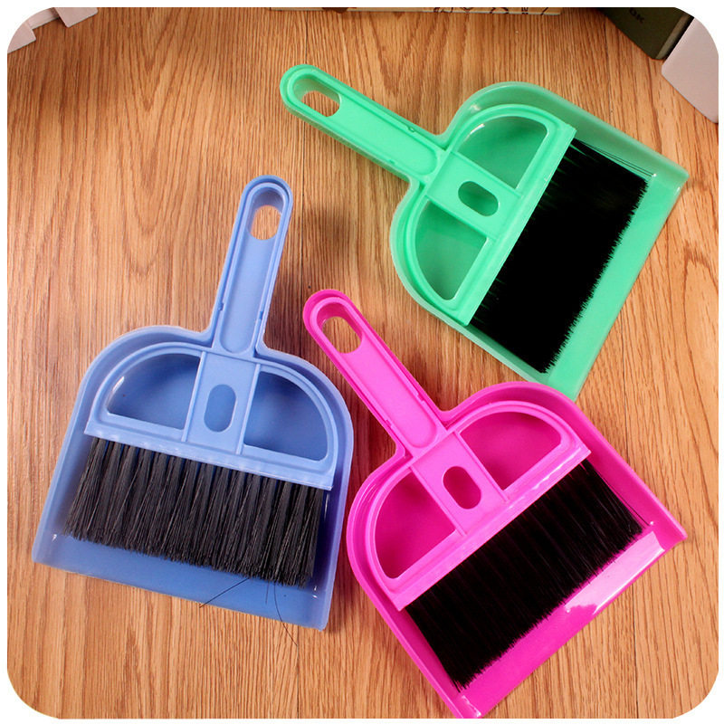 2 Yuan store desktop cleaning tool sweep to clean supplies desk sweep in the dustpan combined plastic window sill