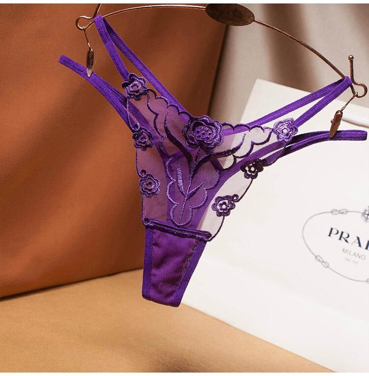 Lace Sexy Underwear for Women, Embroidered Transparent Pure Desire Style, Plus Size Triangle Panties, Charming Low-Waist Seamless Thong Lace Sexy Underwear for Women, Embroidered Transparent Pure Desire Style, Plus Size Triangle Panties, Charming Low-Waist Seamless Thong