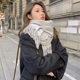 Schal Damen Winter 2025 neuer weißer koreanischer Stil vielseitiger High-End-Kaschmirimitat einfarbig verdickter warmer Schal Herbst