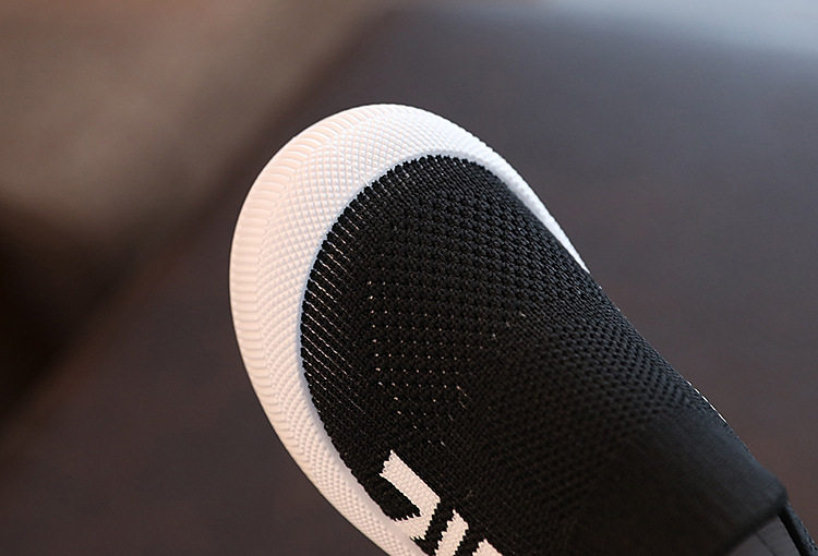 Детский сад комнатный Обувь 2024 весна удар Толкать ребенок холст обувь ребенок воздухопроницаемый легкий скольжение мальчиков обувь 