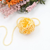 Тонкий желтый апельсин