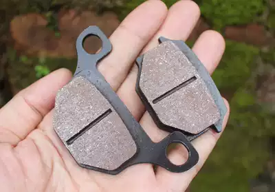 Locomotive disc brake piece light riding Prince knife GS125 GN125 men's universal front disc skin