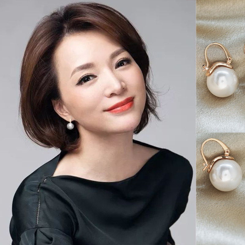 Fatal Gaze Korean pearl earrings sterling silver stud earrings women's atmosphere vintage port style earrings high-end light luxury