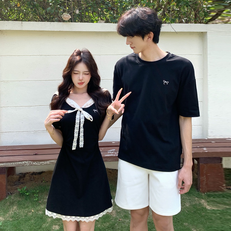 Couple Outfits 2026 New Style One Top and One Skirt Women's Dress This Year's Popular Hot Item Super Pretty Lace Patchwork Short Skirt Summer