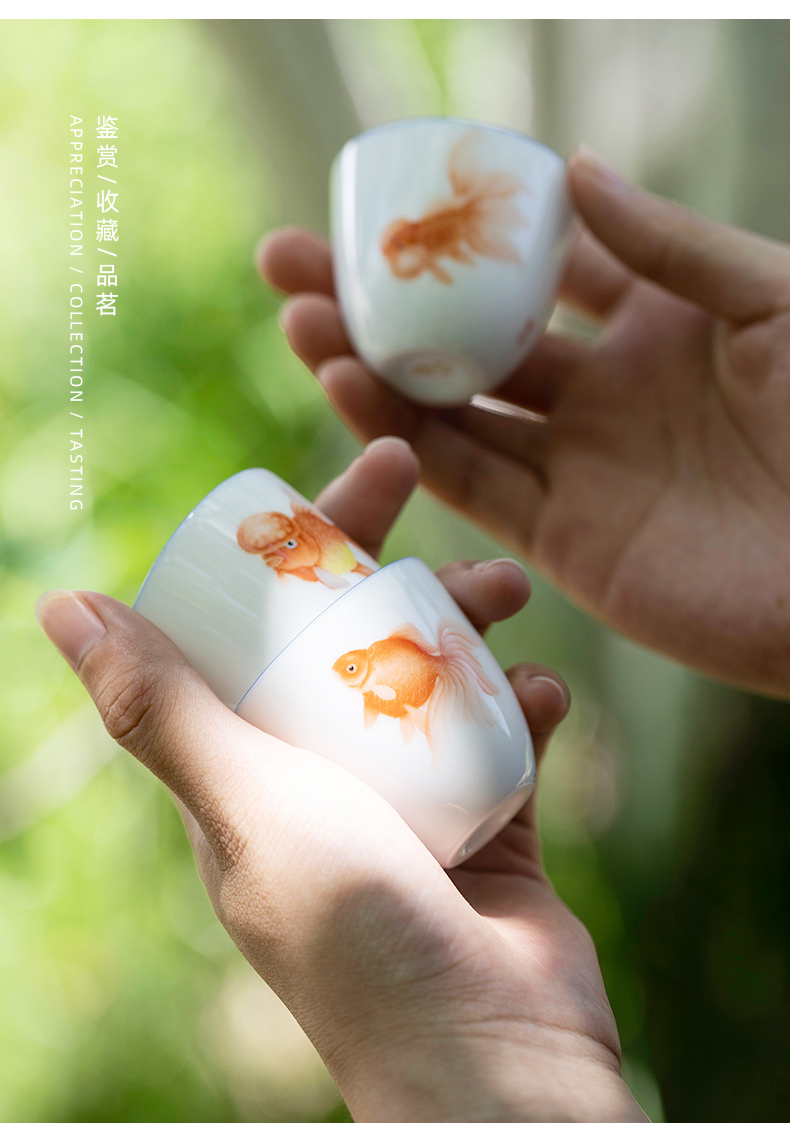 Jingdezhen sample tea cup new color hand - made goldfish kiss embellish of kung fu tea cups, small single pure manual master CPU