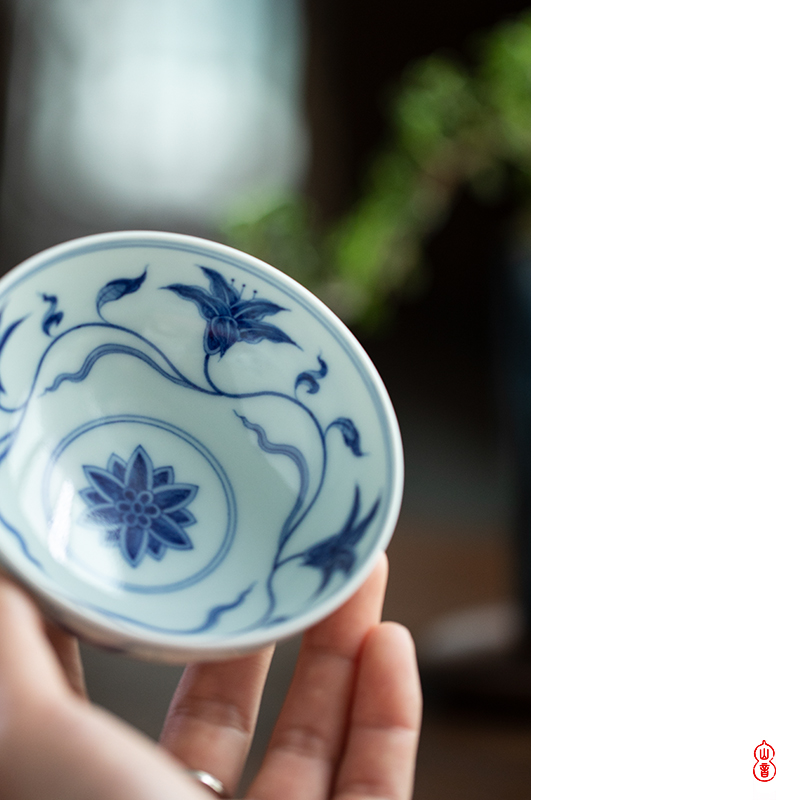 Qin Qiuyan blue - and - white hand - made day lilies grain single CPU jingdezhen manual CPU master cup and cup ceramic sample tea cup