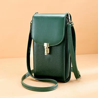 Темно-зеленый