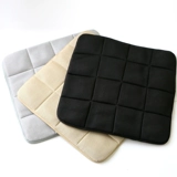 Подушка для сиденья из бамбукового угля для автомобиля. Подушка для сиденья из бамбукового угля, дезодорирующая, с мешком с углем внутри для очистки воздуха. Подушка для офиса и дома.