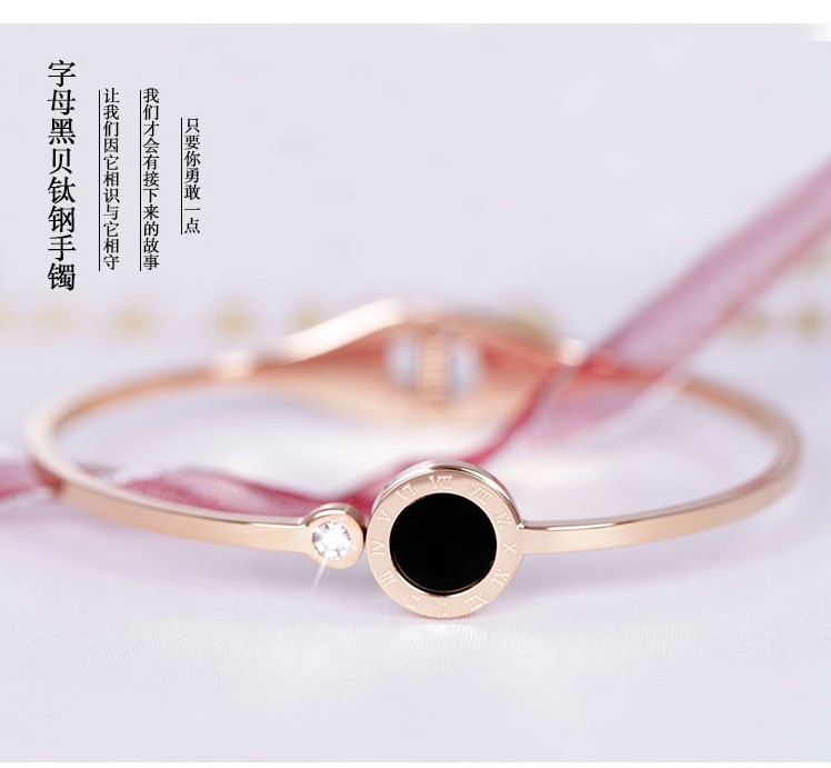 Vòng tay châu Âu và Hoa Kỳ cá tính vòng tay nữ mẫu mạ vàng 18K vòng tay vàng hồng Nhật Bản và Hàn Quốc thời trang hipster titan trang sức bằng thép tỳ hưu vàng