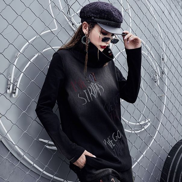 潮衣看女装店的LOGO