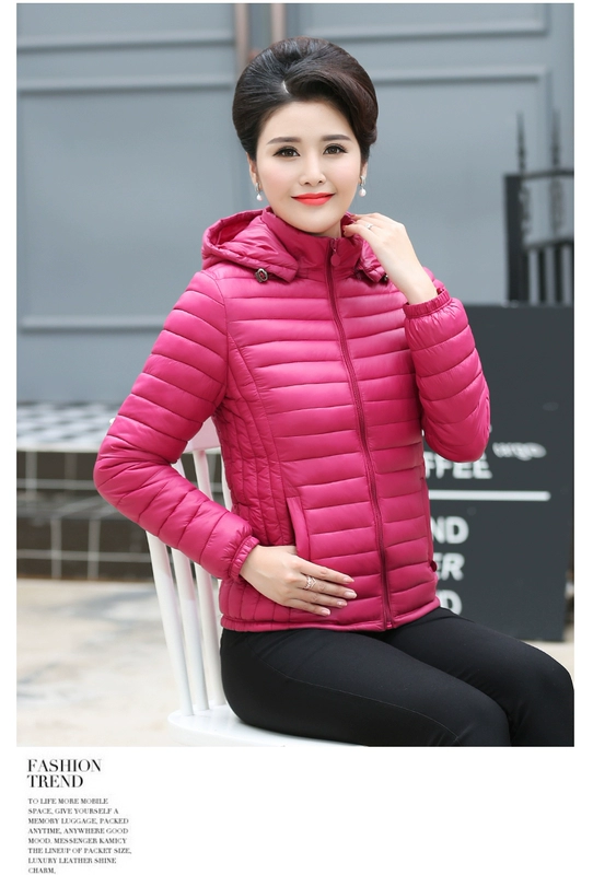 Mùa đông 2018 áo khoác cotton mới cho nữ kích thước ngắn cỡ lớn áo khoác cotton mỏng áo khoác mẹ trung niên tải xuống quần áo cotton áo khoác cho phụ nữ 60 tuổi