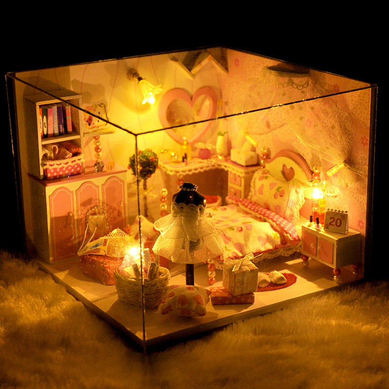 Music box Music box Sky City wooden DIY handmade children's practical surprise birthday gift for female boys