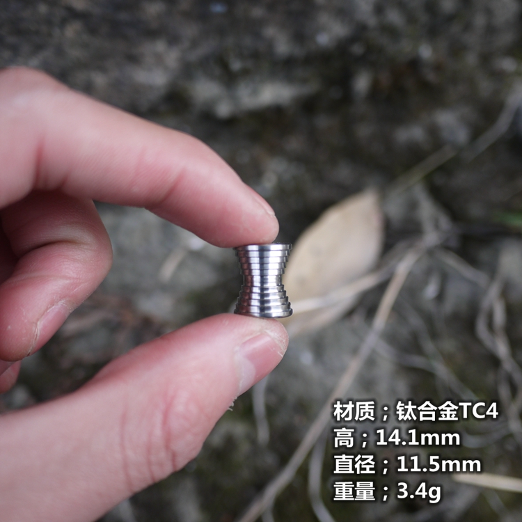 Horn titanium alloy TC 4 knife and crash keylight pending parachute crash flashlight crash player EDC