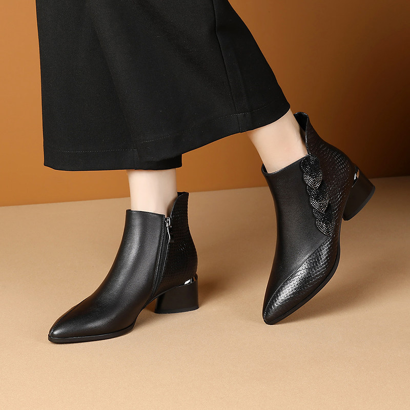 2021 Autumn Winter Women's Boots New Genuine Leather Single Boots Woman with coarse heel short boots 100 lapped water to drill shoes and ankles