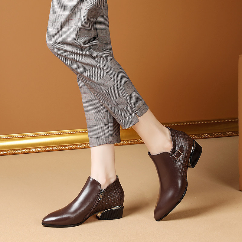 Single shoes girls 2022 new British wind shoes tip in the tip of the authentic leather female shoes