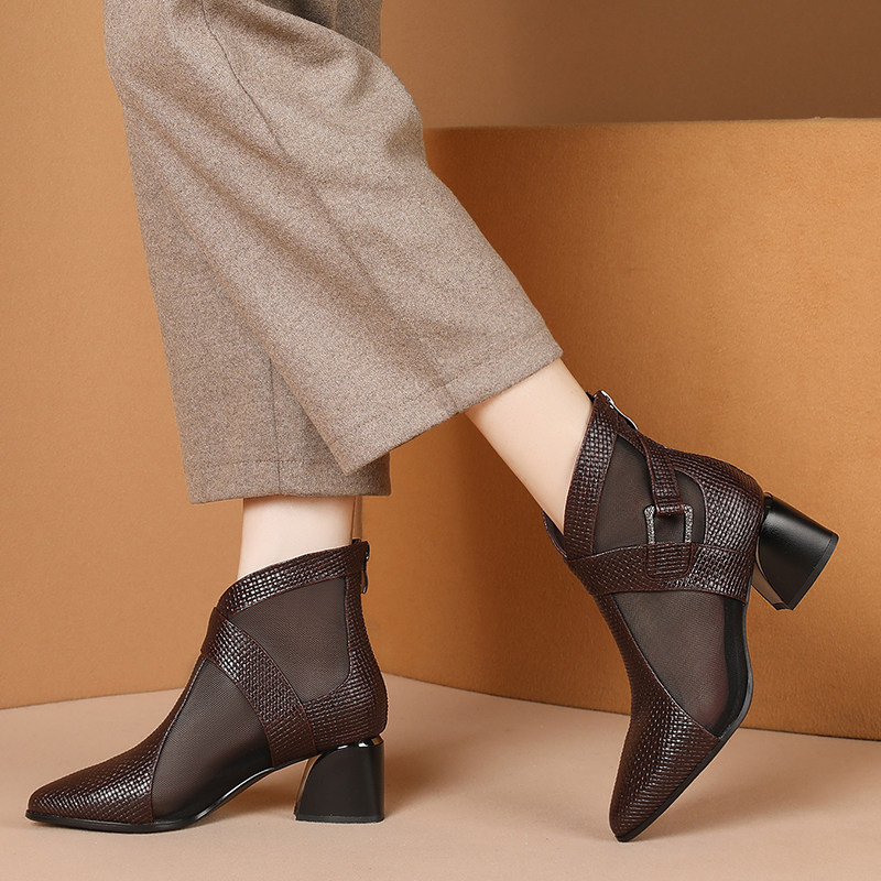 Leather hollow mesh boots 2022 spring and autumn new pointed toe British sandals women's medium heel mesh large size cool boots all-match