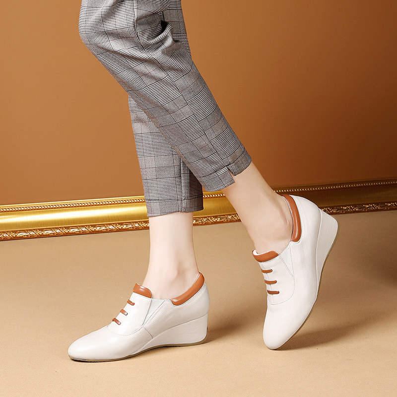 Autumn new comfortable mother shoes leather large size shoes color matching deep mouth single shoes ladies medium heel shoes all-match ankle shoes