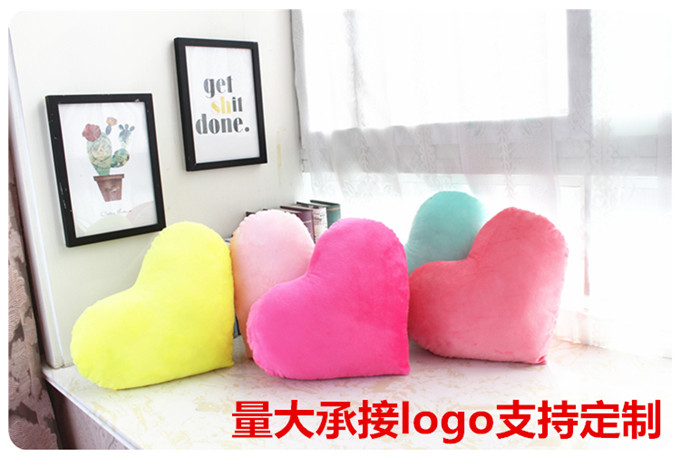 Màu đỏ tình yêu Đệm trái tim Sofa Sofa Màu đỏ hình trái tim Gối Gối Công chúa gió Cặp đôi đạo cụ gối tựa sofa