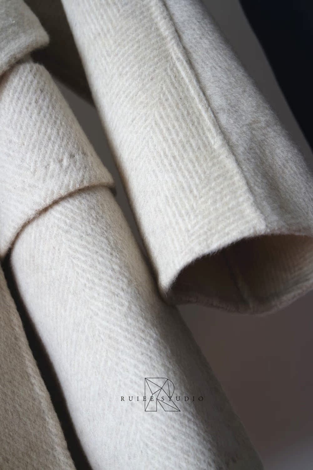 Áo choàng tắm theo phong cách yến mạch handmade 100% len Úc xương cá hai mặt len ​​áo khoác lớn ve áo cashmere áo khoác nhung tăm nữ