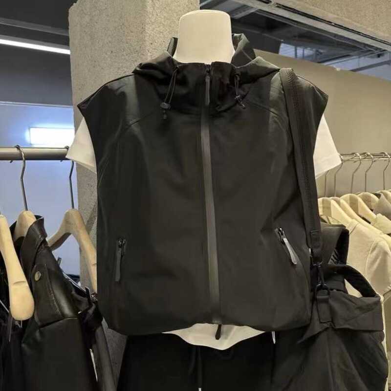Niche Functional Vest Sleeveless Solid Color Hooded 2026 Spring Loose Workwear Vest Jacket Windbreaker for Women