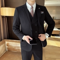 8339# Черная единственная кнопка (костюм + брюки)