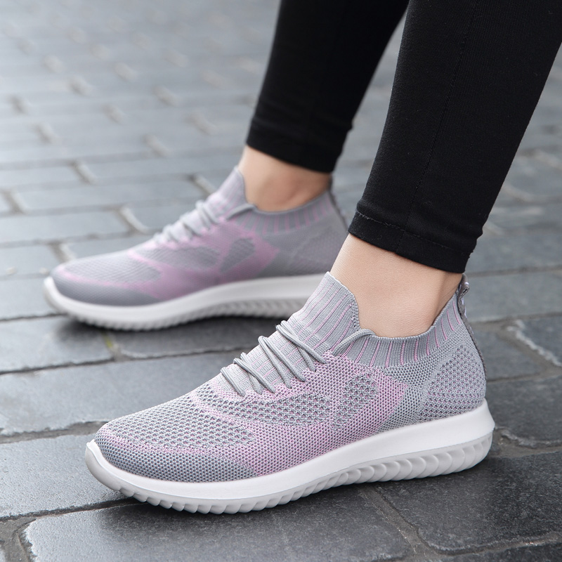 Elastic socks shoes women's running shoes mother shoes soft bottom women's comfortable casual autumn old Beijing cloth shoes women's fashion