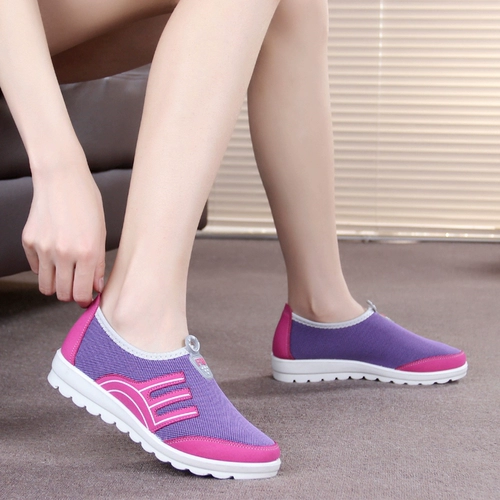 Модные слипоны, нескользящие дышащие туфли для матери, спортивная обувь для ходьбы, мягкая подошва, для среднего возраста