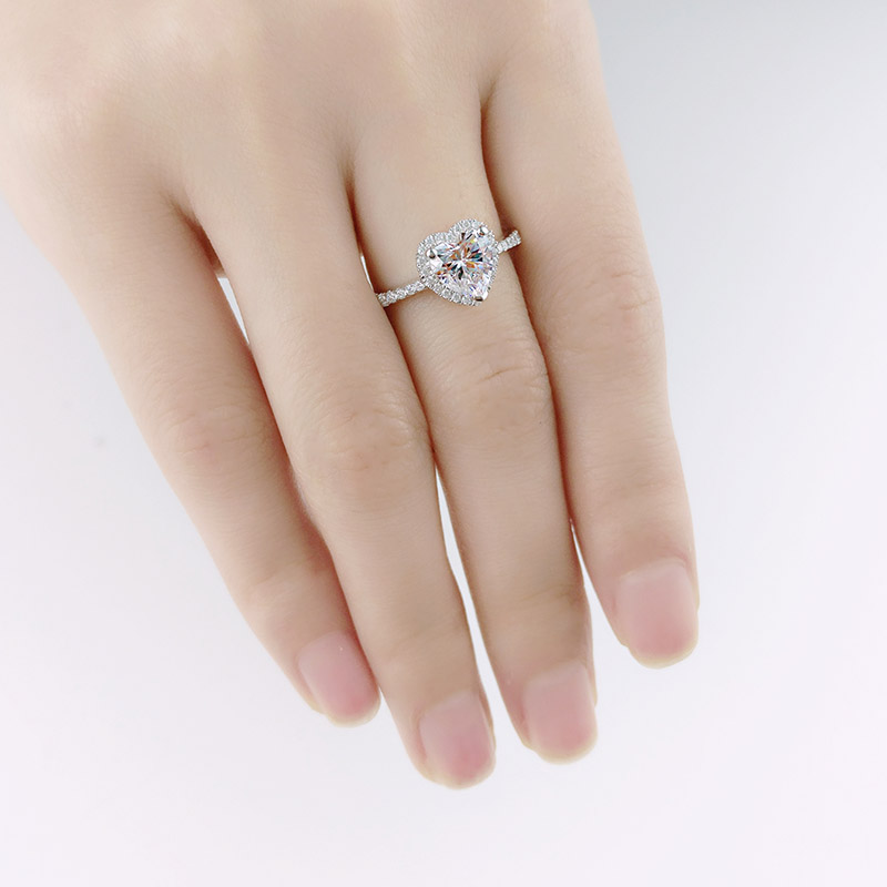 925 Pure Silver Loving Shaped Emulation Diamond Diamond Ring Wedding Engagement 18k Platinum Sends Girlfriend New Ring