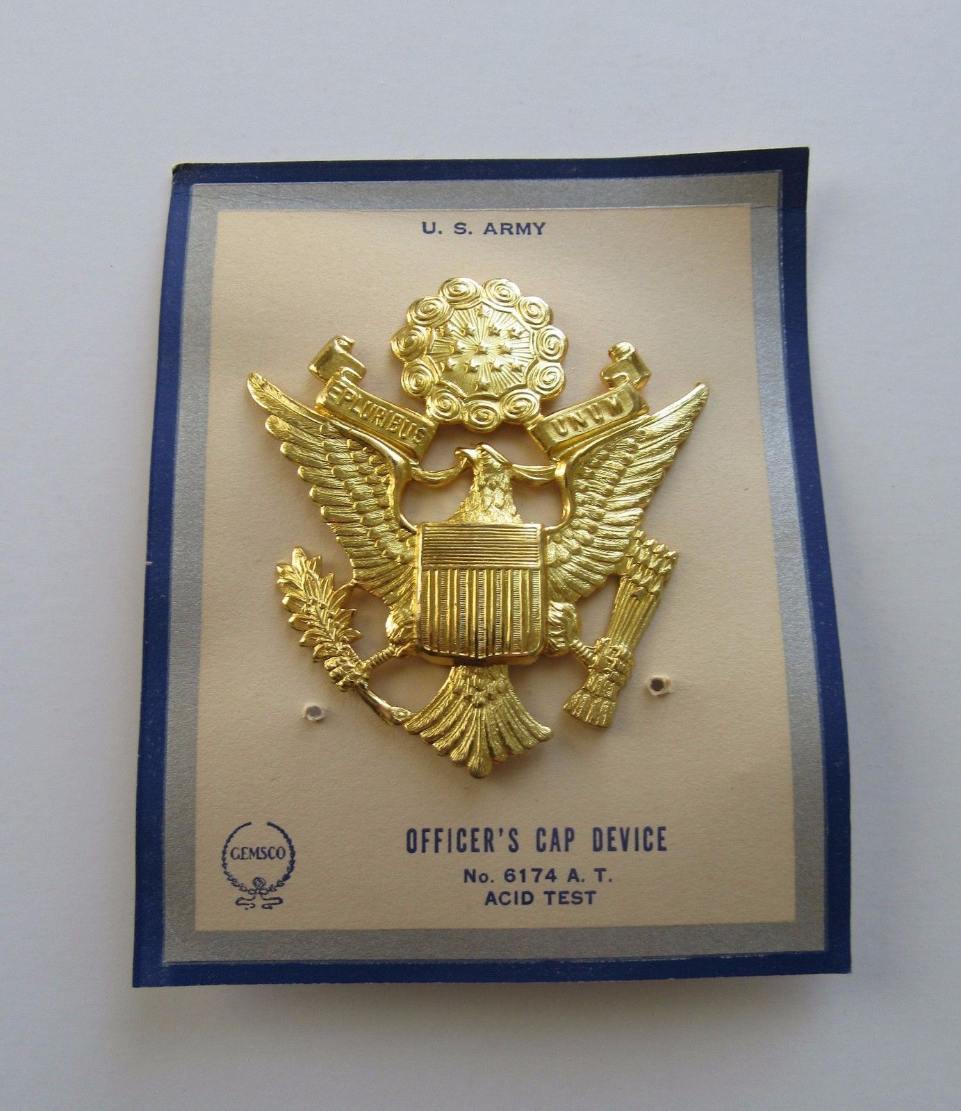 Special offer new World War II U.S. military version of the original army officer olive green card base color white big brim hat badge