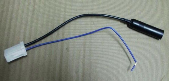 Suitable for Toyota New Land Cruiser, New Camry, New Crown, Lexus Radio Antenna Plug