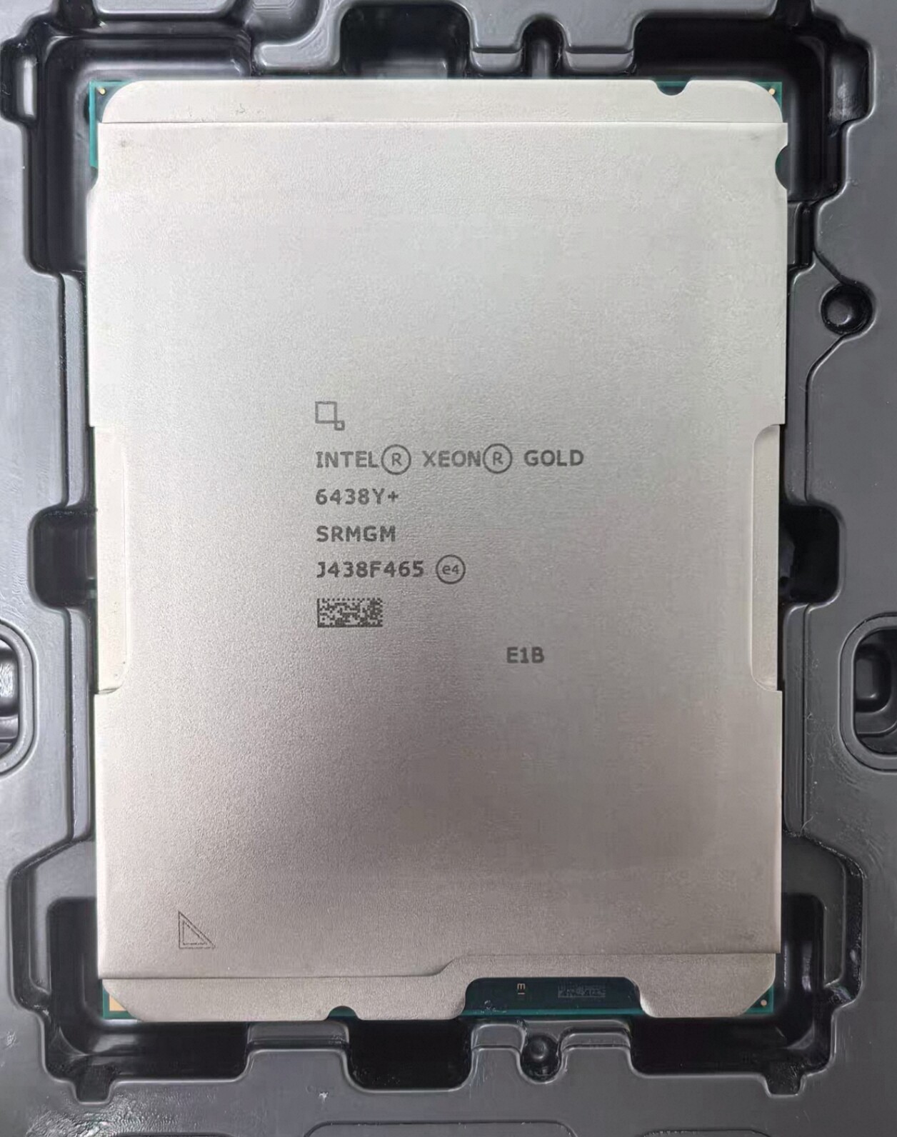intel xeon gold 6438Y+ Processor（60M，2.00ghz）SRMGM 现货
