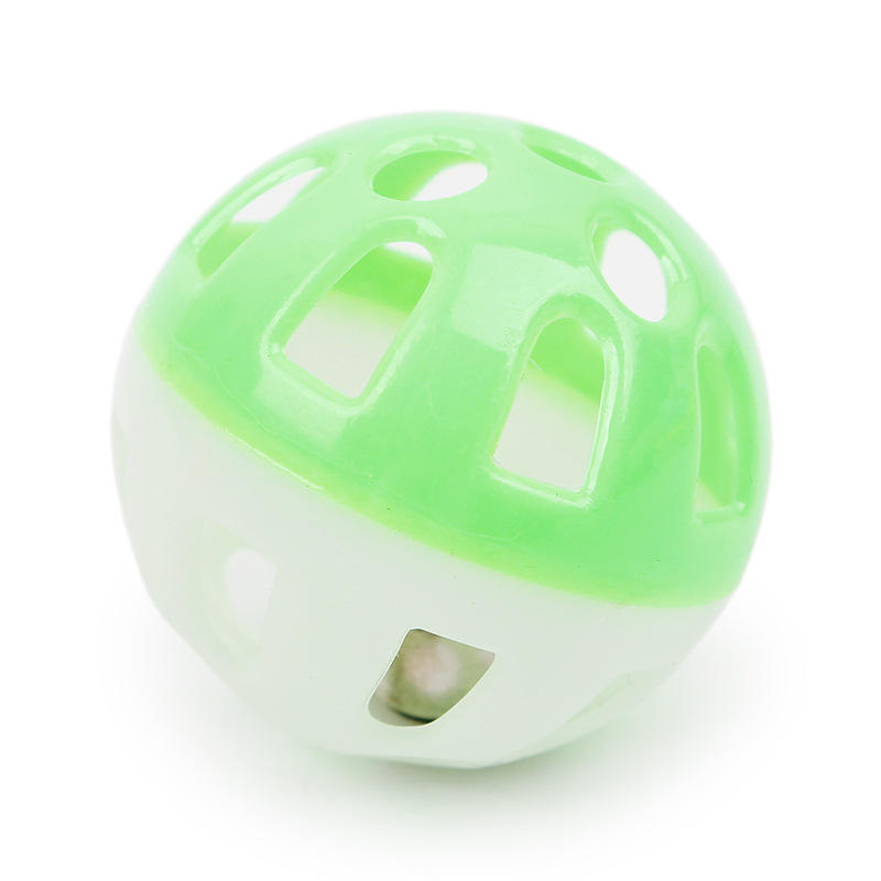 Pet chơi Nhựa hollow chuông bóng đồ chơi Mèo đồ chơi con chó đồ chơi Chuông bóng đôi bóng màu đặc biệt cung cấp đồ chơi cho mèo con