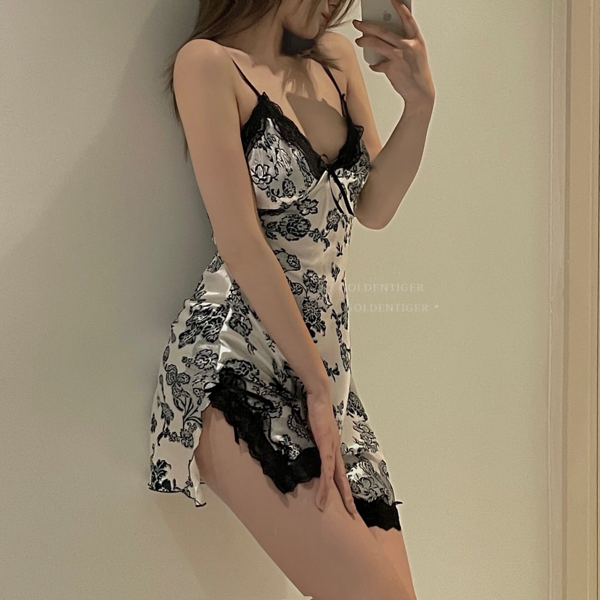 [GT] Blue and White Porcelain High-quality Satin Split Sexy Embroidered Nightdress Simulated Silk Lace Comfortable Sling Pajamas