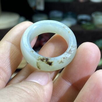 Hetian jade green and white jade seed card 21 full leather follow-up ring finger retro style ring running ring pendant