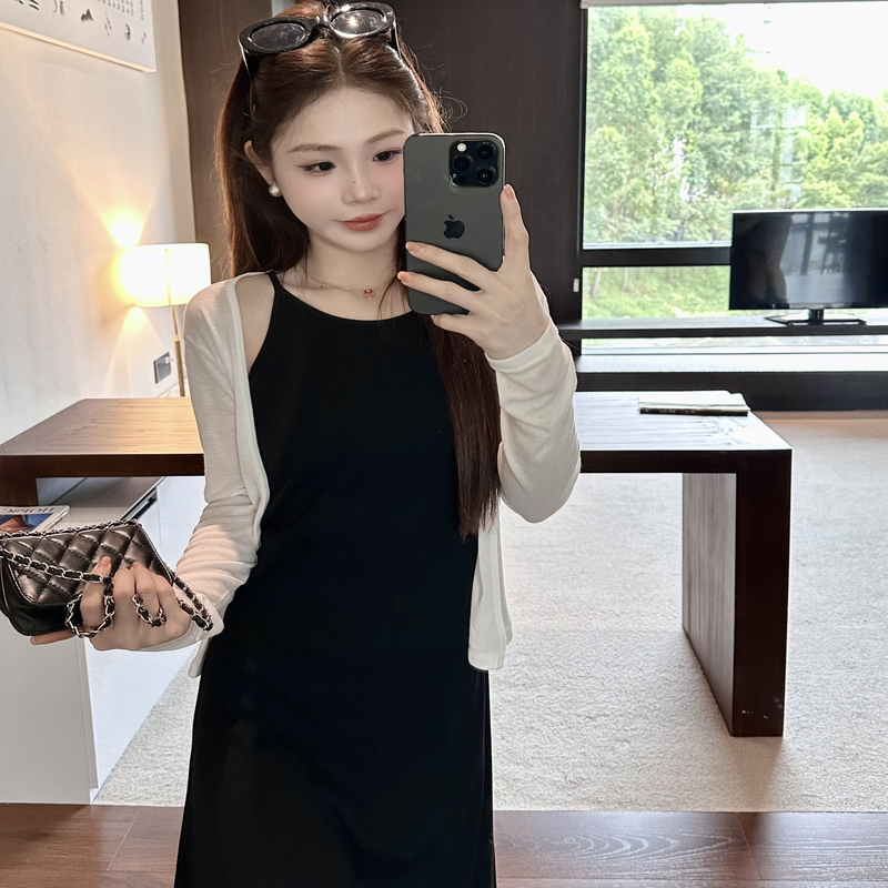 Cjj's New Summer Thin Lyocell Cardigan Is Slimming, Versatile, Stylish, and Suitable for Vacation Style, Paired with a Slip Dress and Outerwear Cjj's New Summer Thin Lyocell Cardigan Is Slimming, Versatile, Stylish, and Suitable for Vacation Style, Paired with a Slip Dress and Outerwear