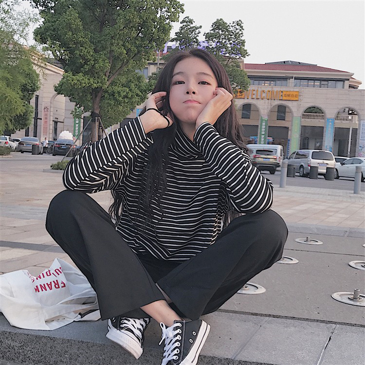 Phiên bản Hàn Quốc của mạng đỏ nhanh đỏ người đẹp lớn với cùng một đoạn bf tinh thần xu hướng cá tính tay dài nữ xã hội áo thun mùa thu áo thun nữ trơn