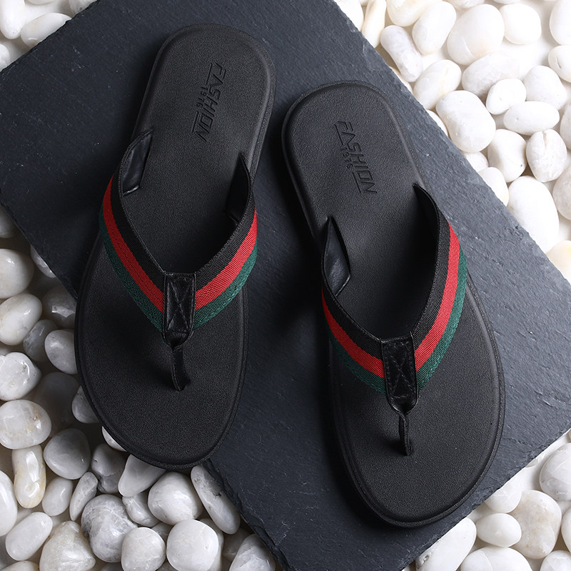 Herringbone drag male tide 2020 Summer new non-slip personality Men's cool slippers trendy outside wearing beach clip foot-dragging