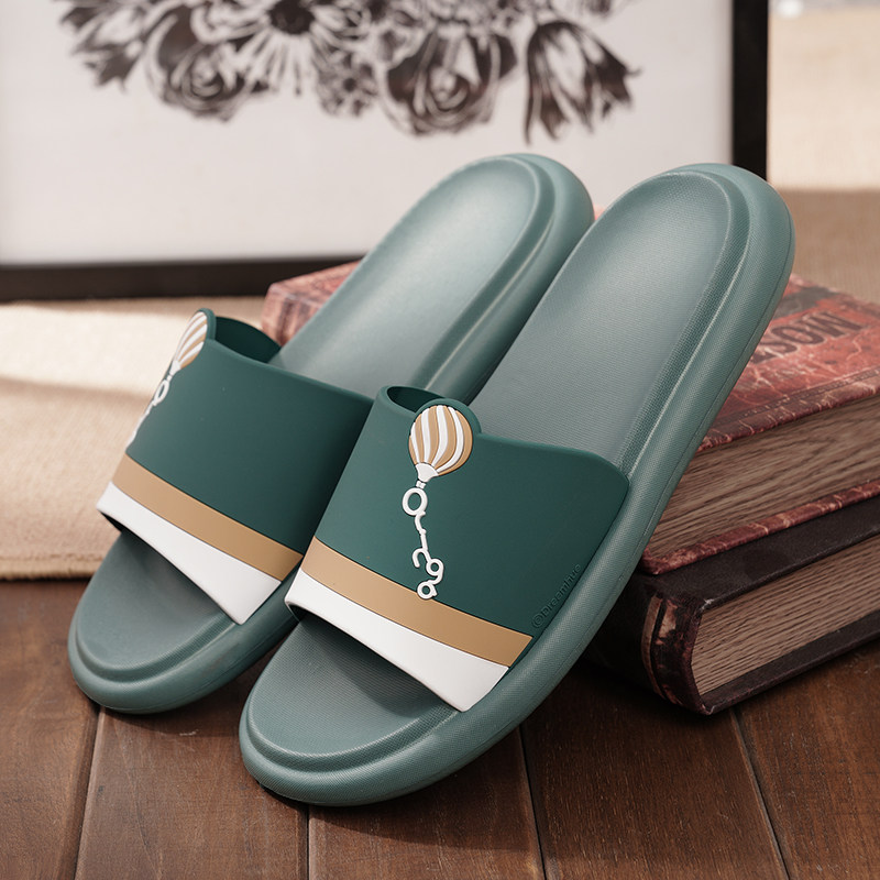 2021 spring new slippers Men's Korean version trendy men's word drag fashion non-slip outside wearing cool drag personality Soft bottom