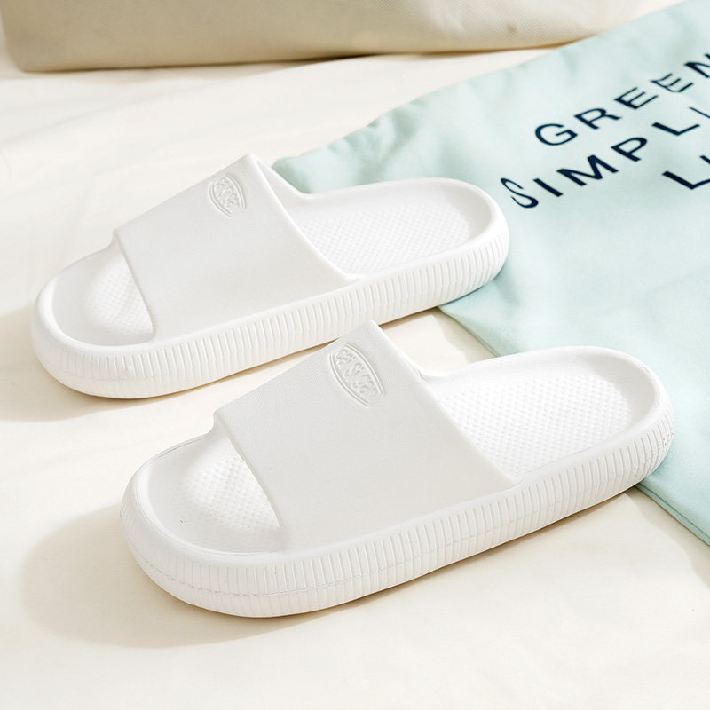 Slippers men's trendy fashion wear 2020 new home one-word slippers personality non-slip couples home thick-soled sandals and slippers