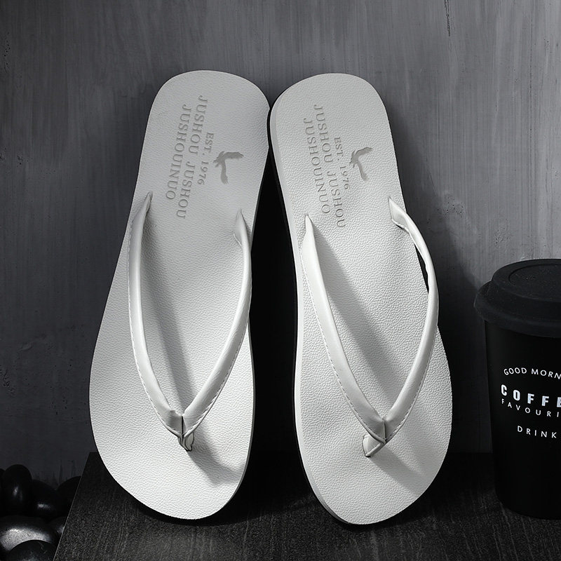 Slippers male summer fashion outside wearing 2021 new herringbone drag individuality anti-slip outdoor clip foot drag trendy beach sandals