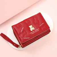 Красный, с медвежатами