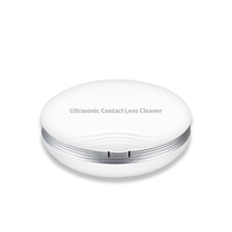 A special cleaning device for orthokeratology lenses replaces manual cleaning of hard contact lenses. The OK lens cleaning machine prevents fragments.