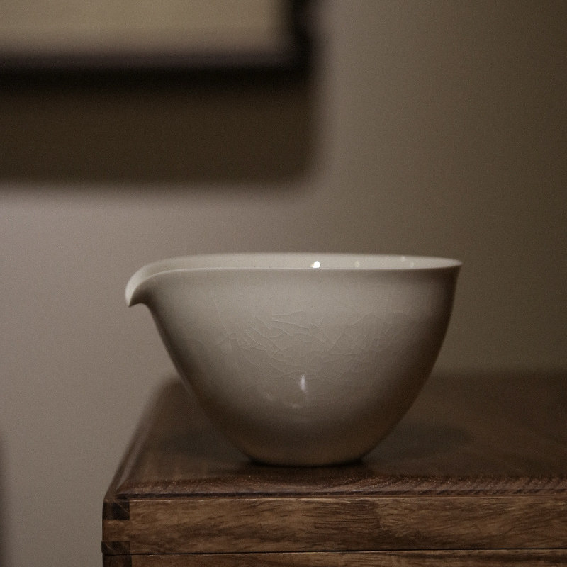 Jingdezhen Ancient Green Glazed Grass Wood Grey Justice Cup Sub-Tea Ware Ceramic Tea Set Handmade Wide Mouth Day Style Public Cup Tea Apparatus